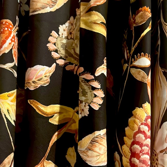 H&M  Floral Circle Skirt 4 NWT - Picture 2 of 6